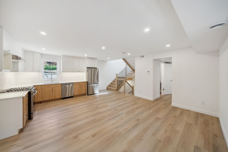 Kitchen & living area
